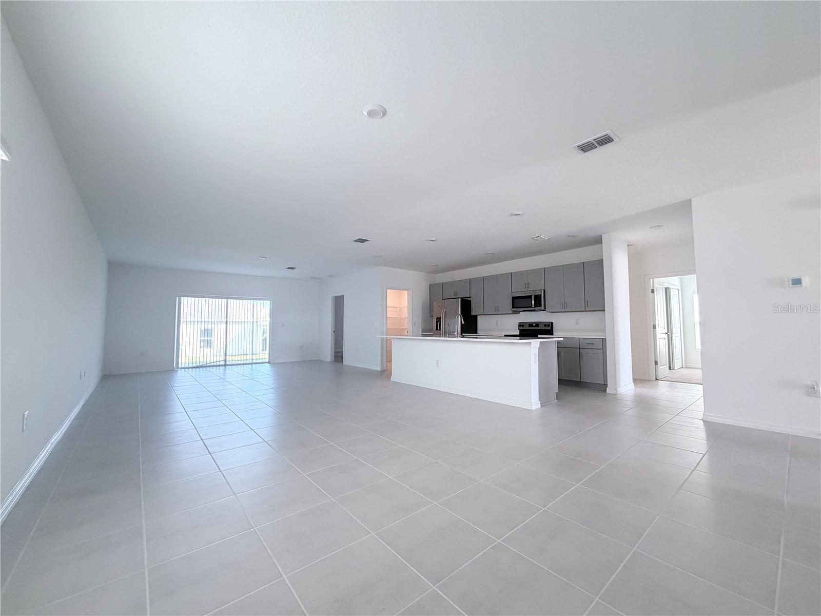 5609 COSTA BLANCA WAY, Davenport, FL 33897