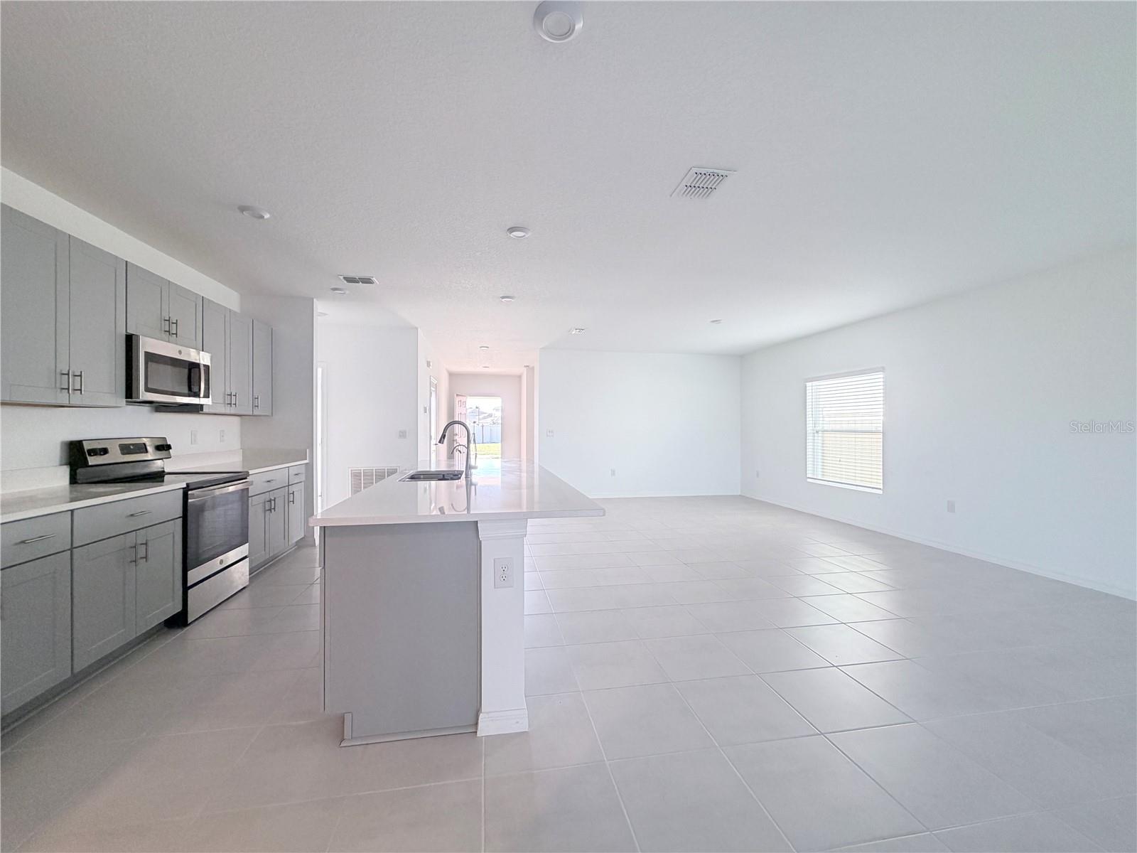 5609 COSTA BLANCA WAY, Davenport, FL 33897