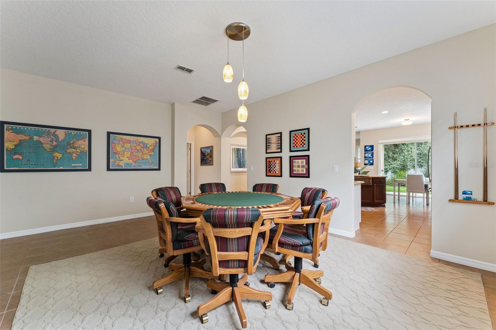 Formal Dining/Flex Space