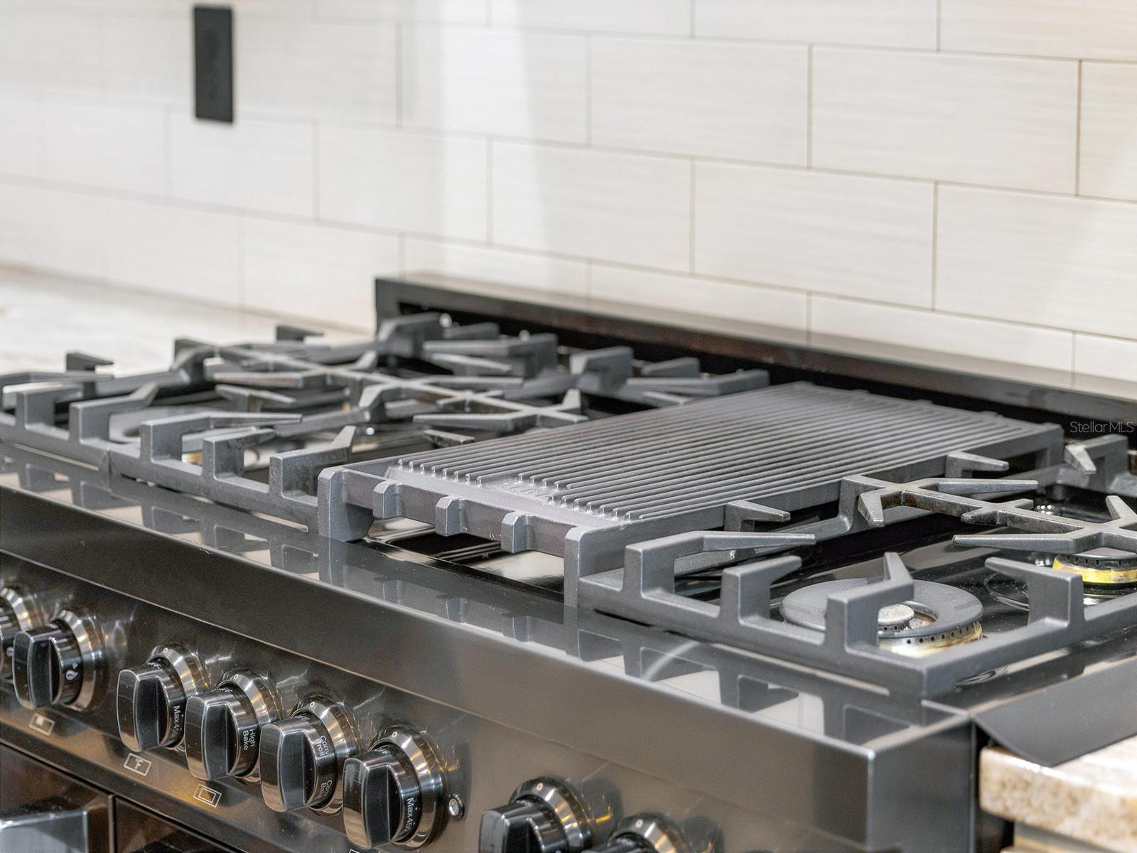 Gas stove