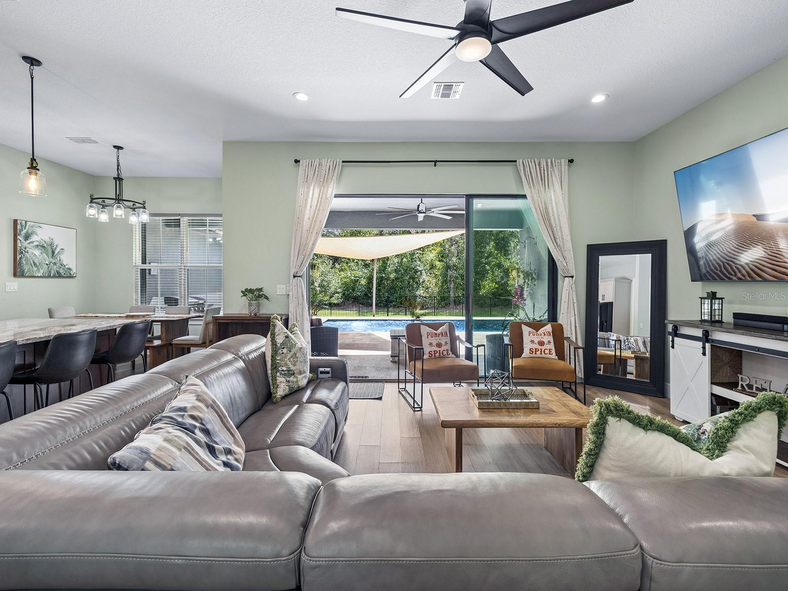 412 SNOW HILL RD, Geneva, FL 32732