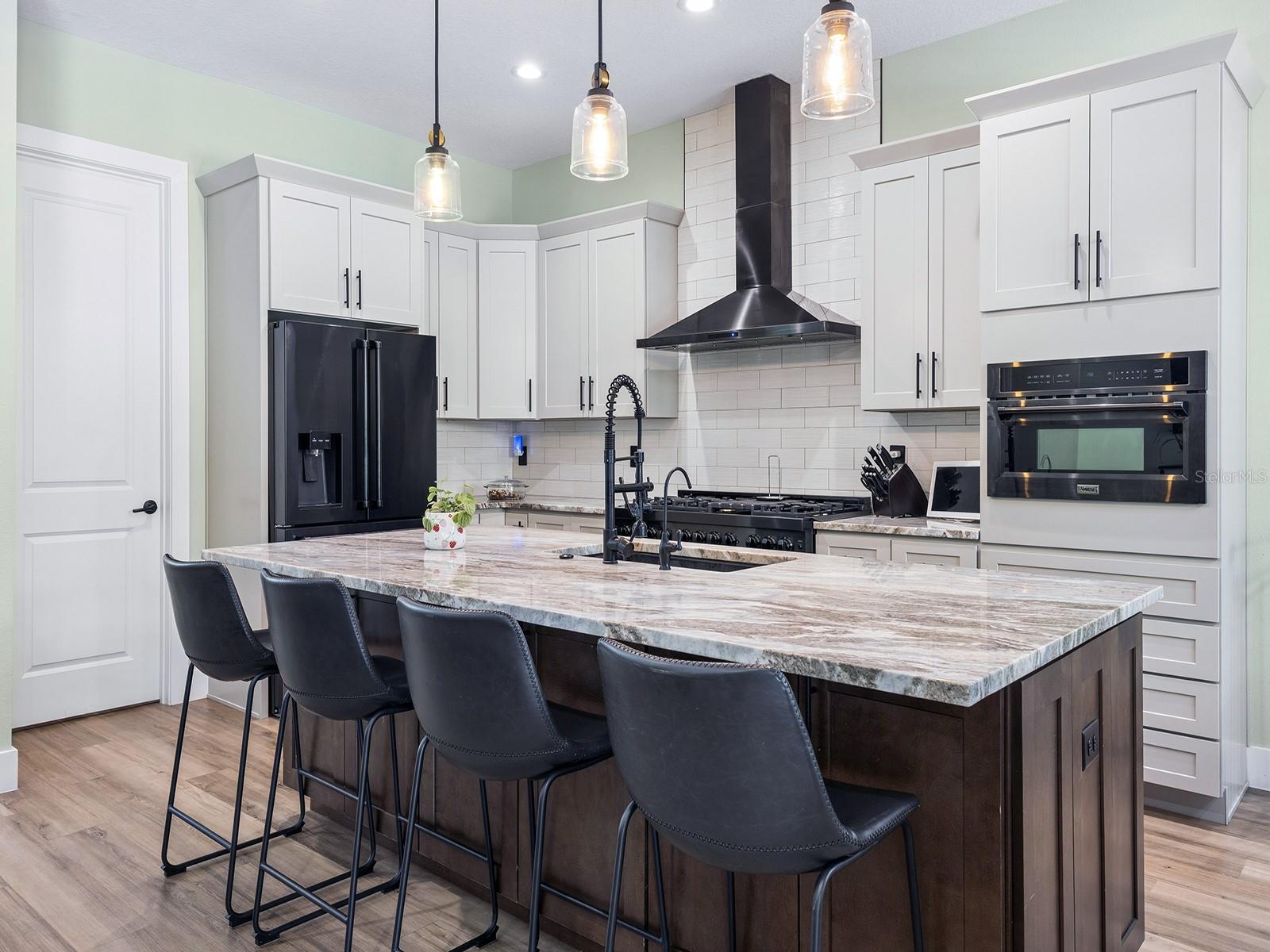 412 SNOW HILL RD, Geneva, FL 32732