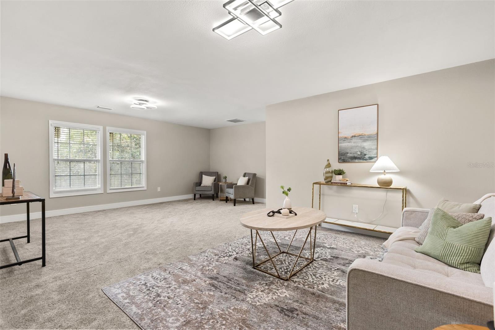 15 E LAUREL STREET, Apopka, FL 32703