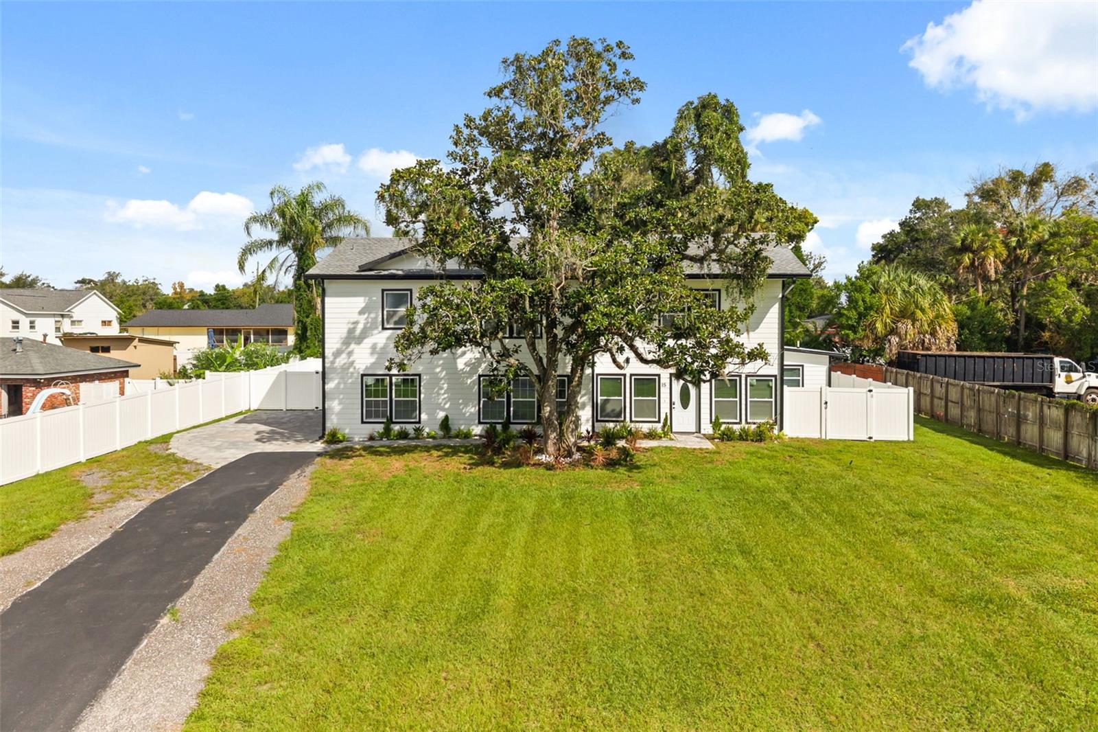 15 E LAUREL STREET, Apopka, FL 32703