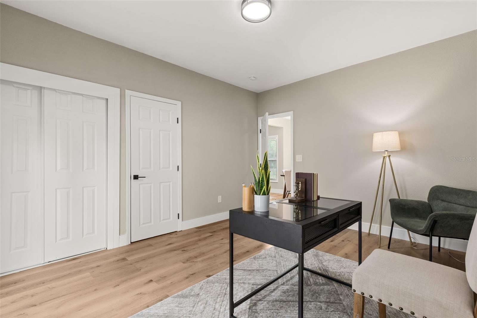 15 E LAUREL STREET, Apopka, FL 32703