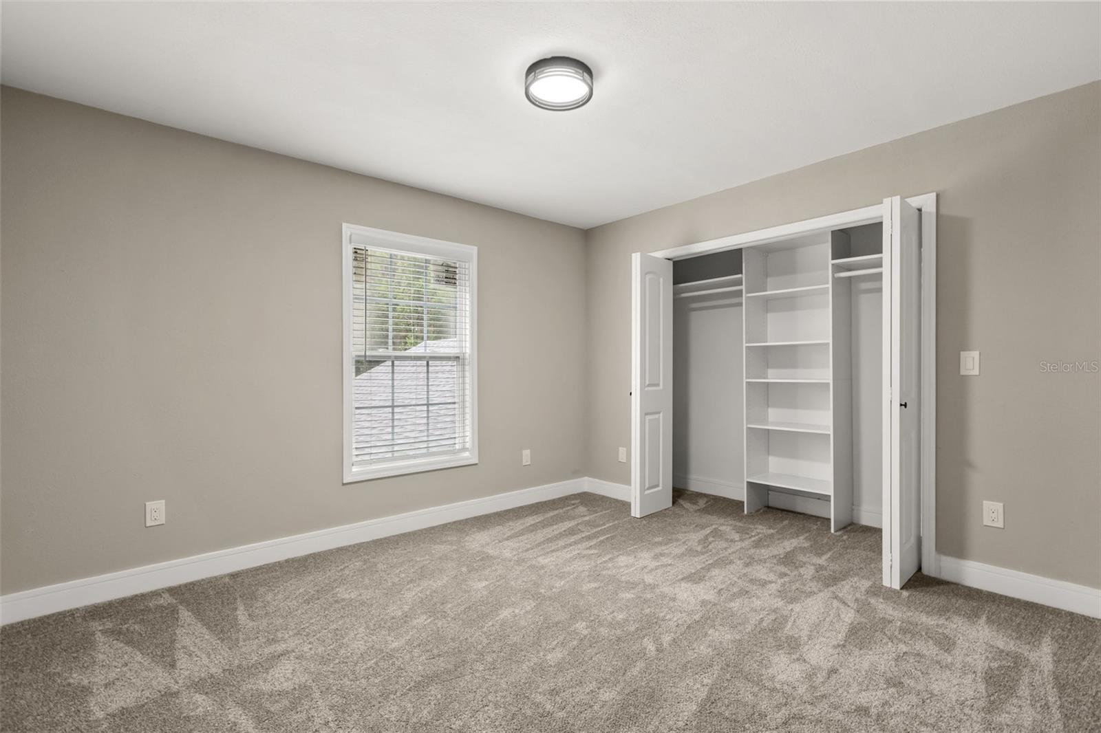 15 E LAUREL STREET, Apopka, FL 32703