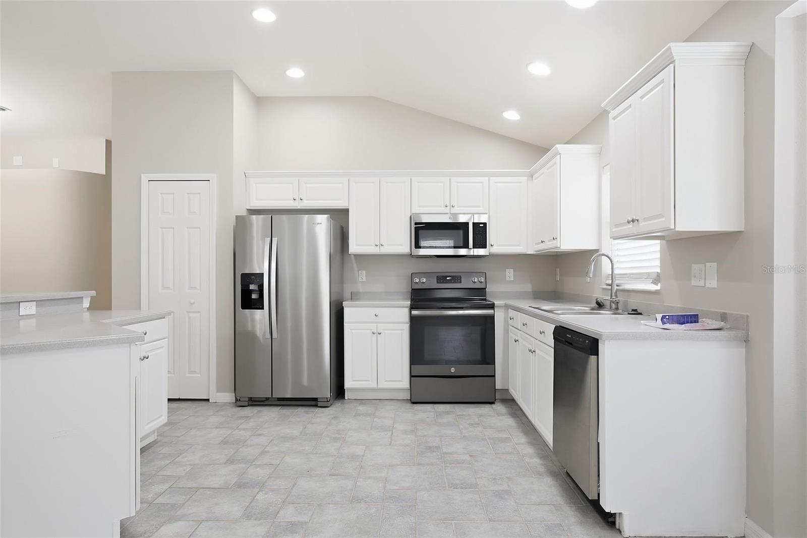 7627 BLUE SPRING DRIVE, Land O Lakes, FL 34637