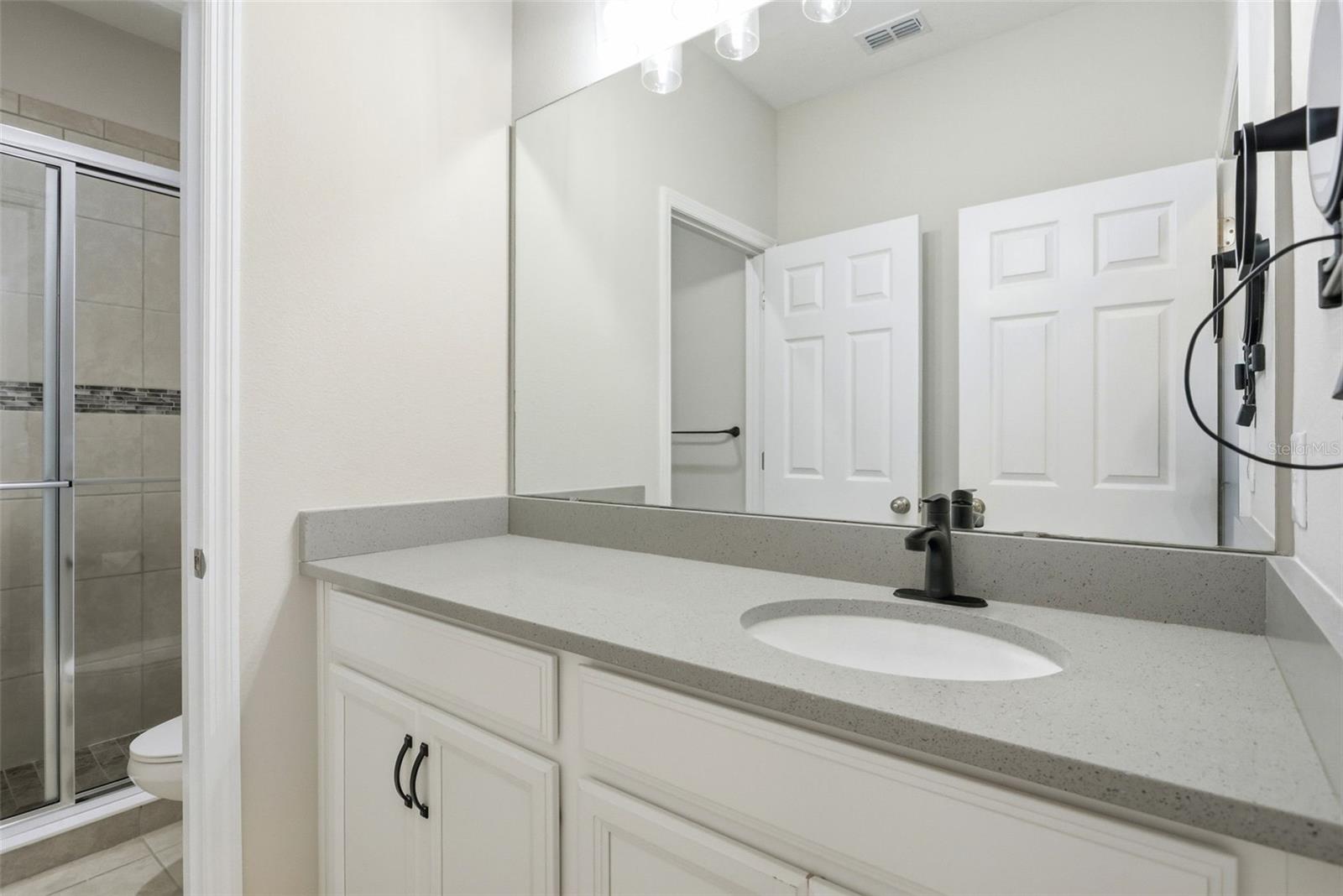 Bathroom 2 near bedroom 2
