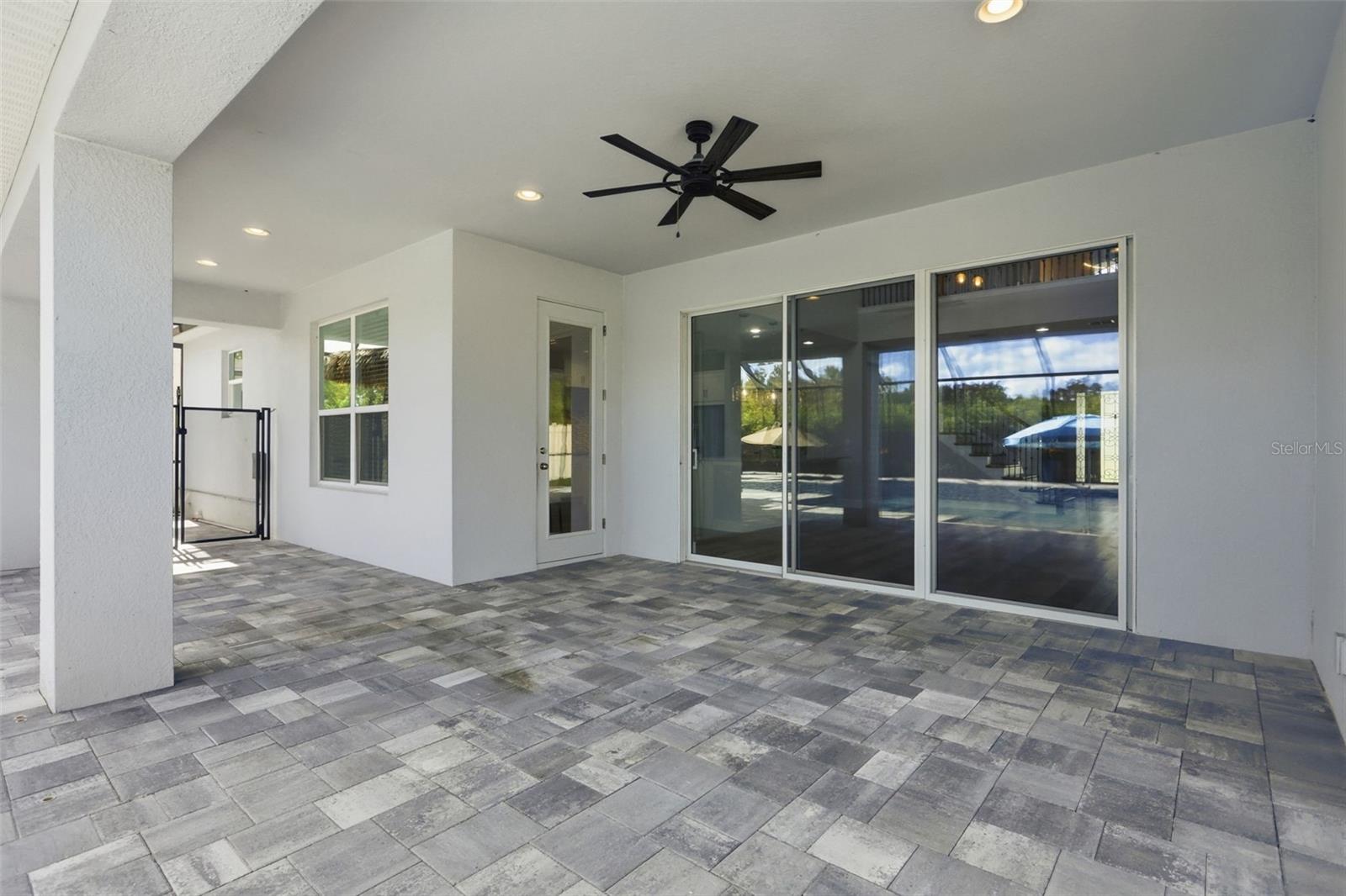 Large covered lanai