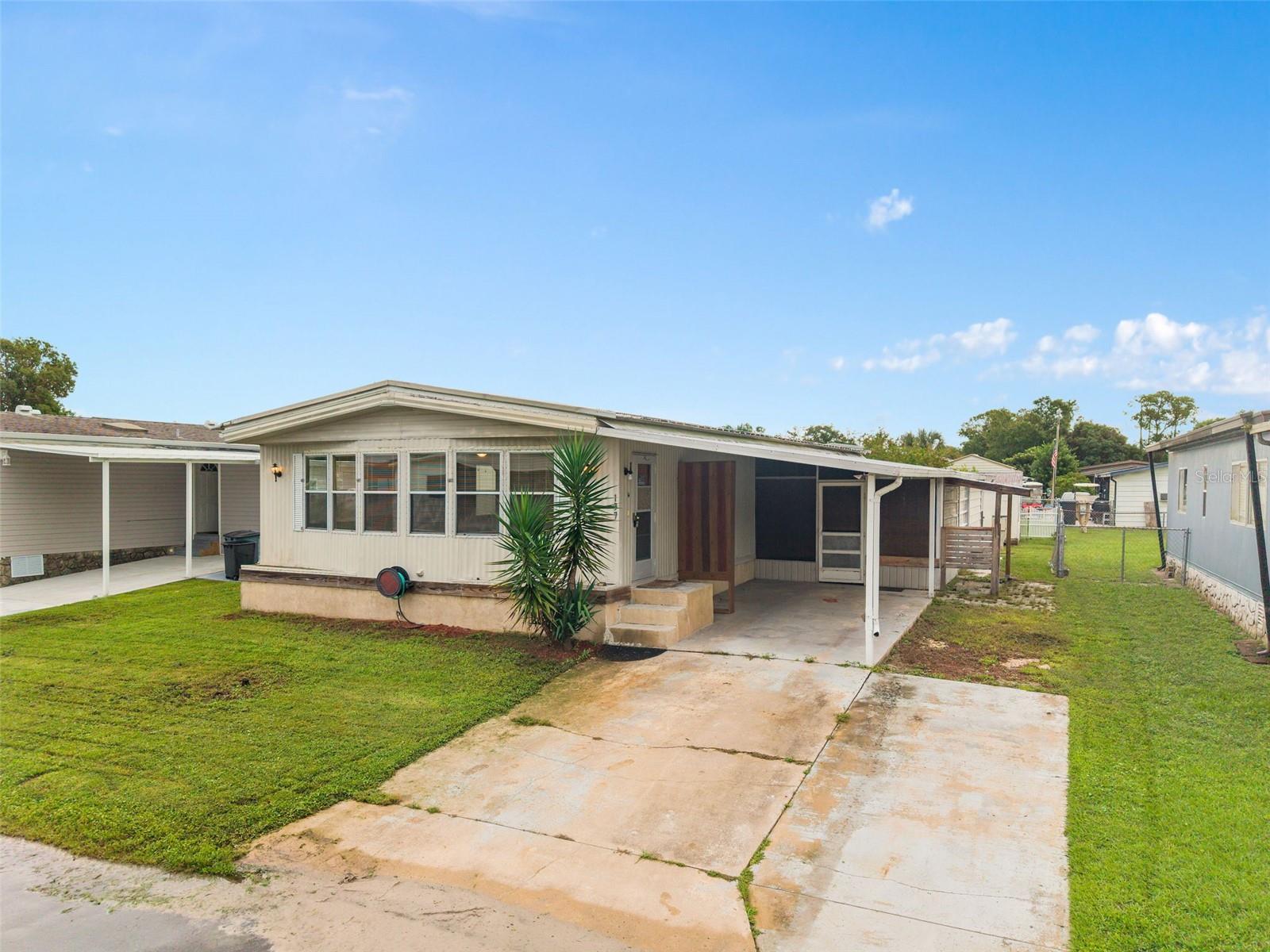137 PINE TREE DRIVE, Debary, FL 32713
