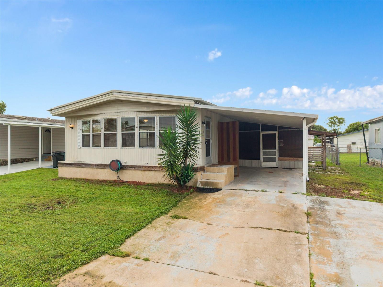 137 PINE TREE DRIVE, Debary, FL 32713