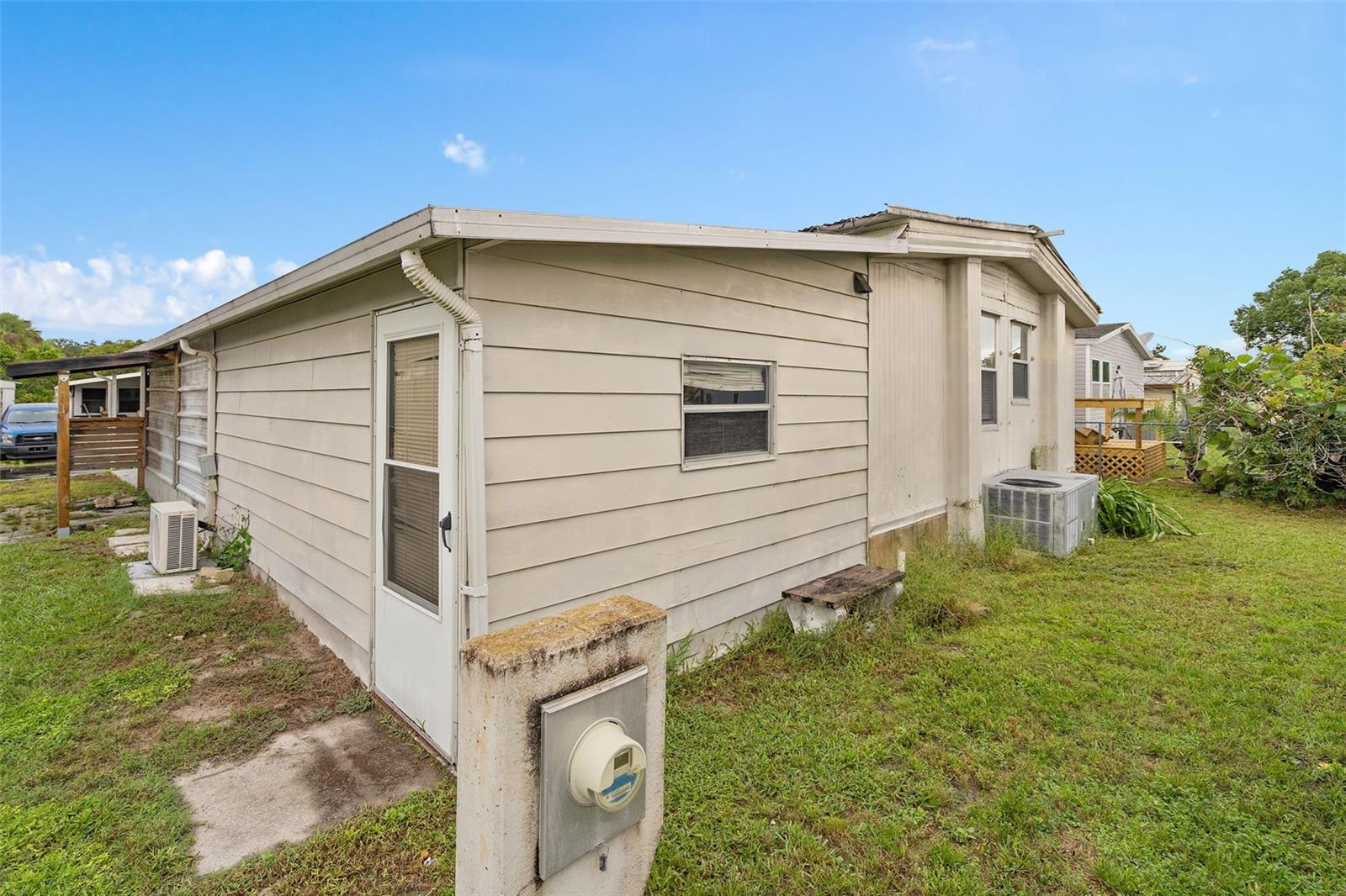 137 PINE TREE DRIVE, Debary, FL 32713