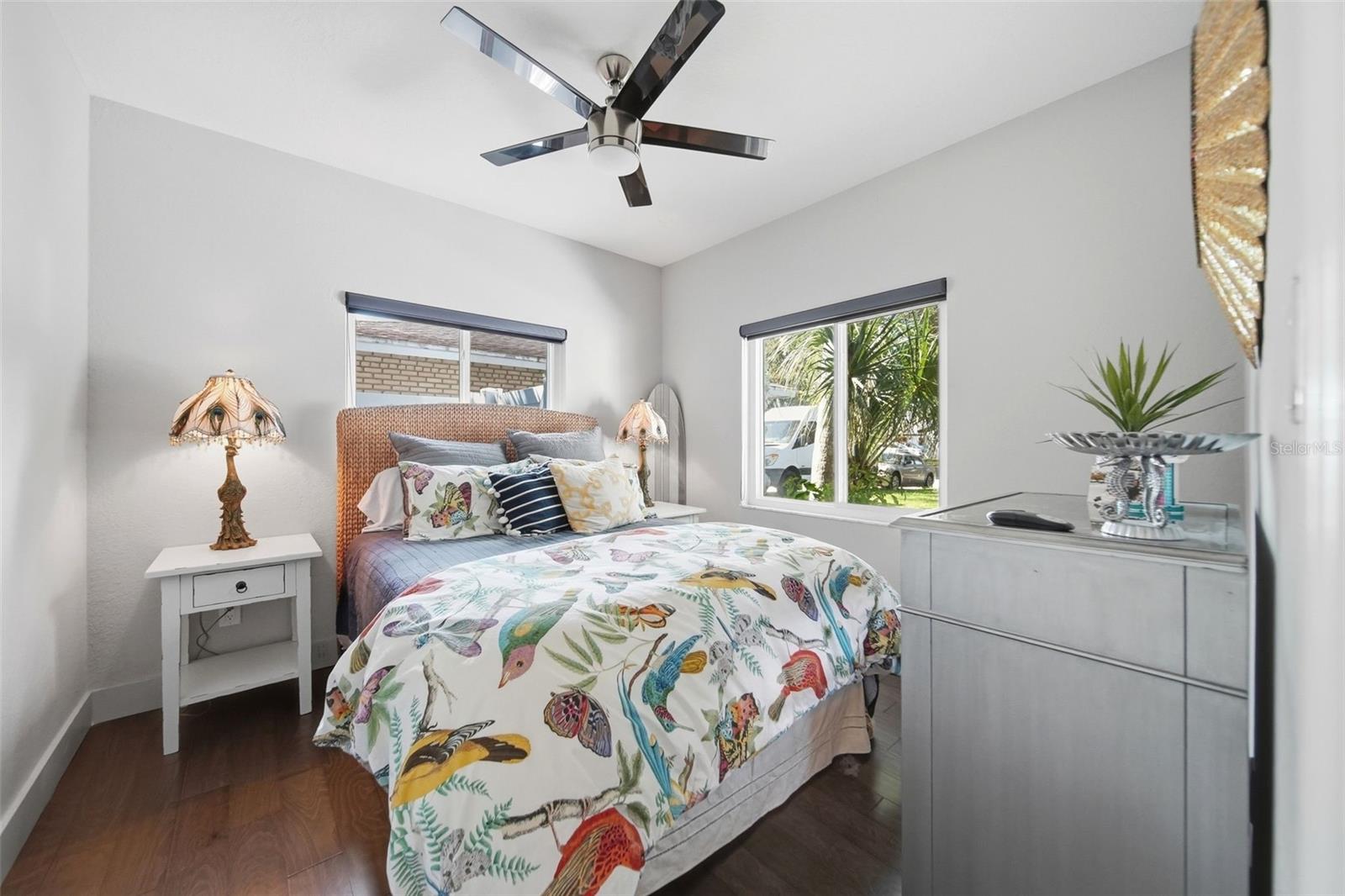 11 x 11 bedroom 2