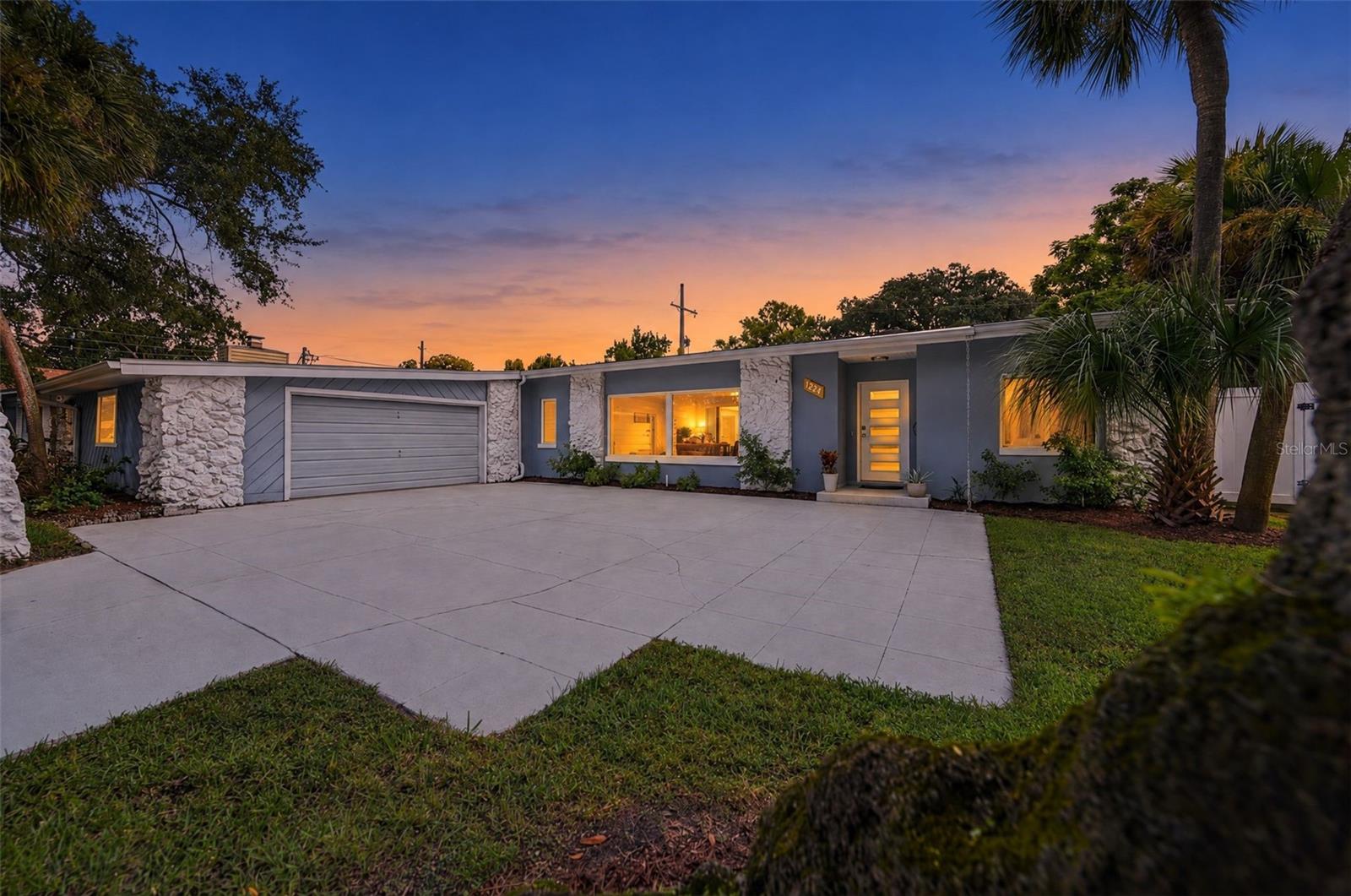 1221 SILVERSTONE AVENUE, Orlando, FL 32806