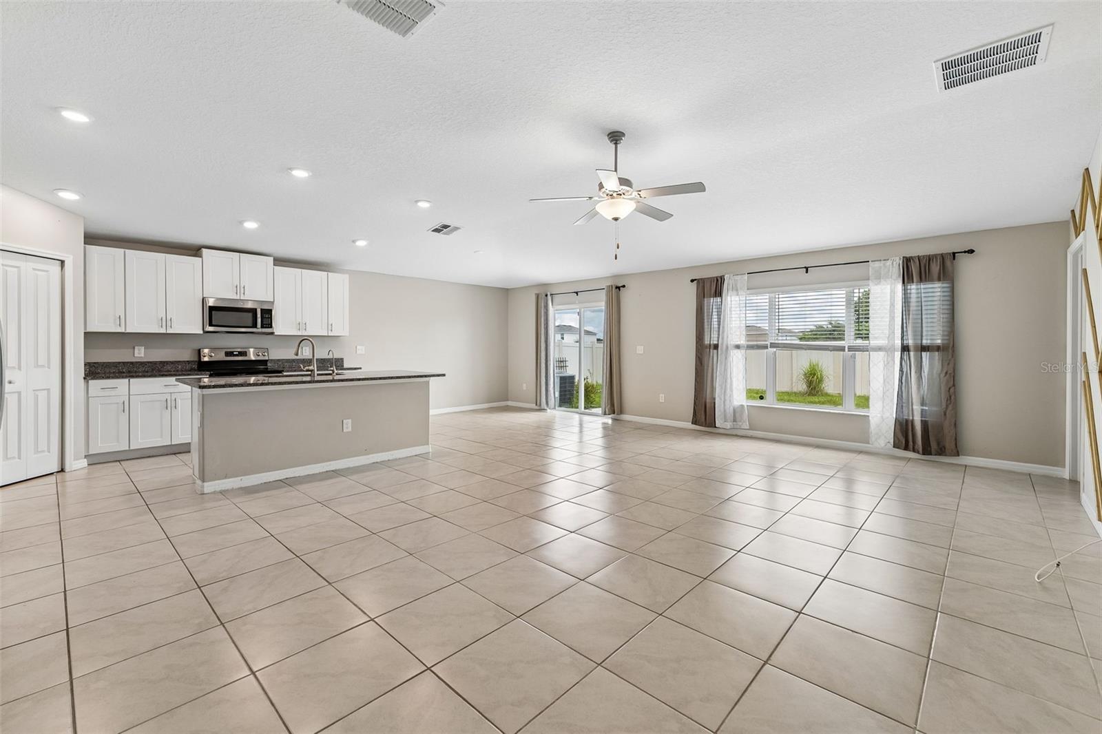 5404 BLUE AZURE DRIVE, Wimauma, FL 33598 5404 BLUE AZURE DRIVE, Wimauma, FL 33598