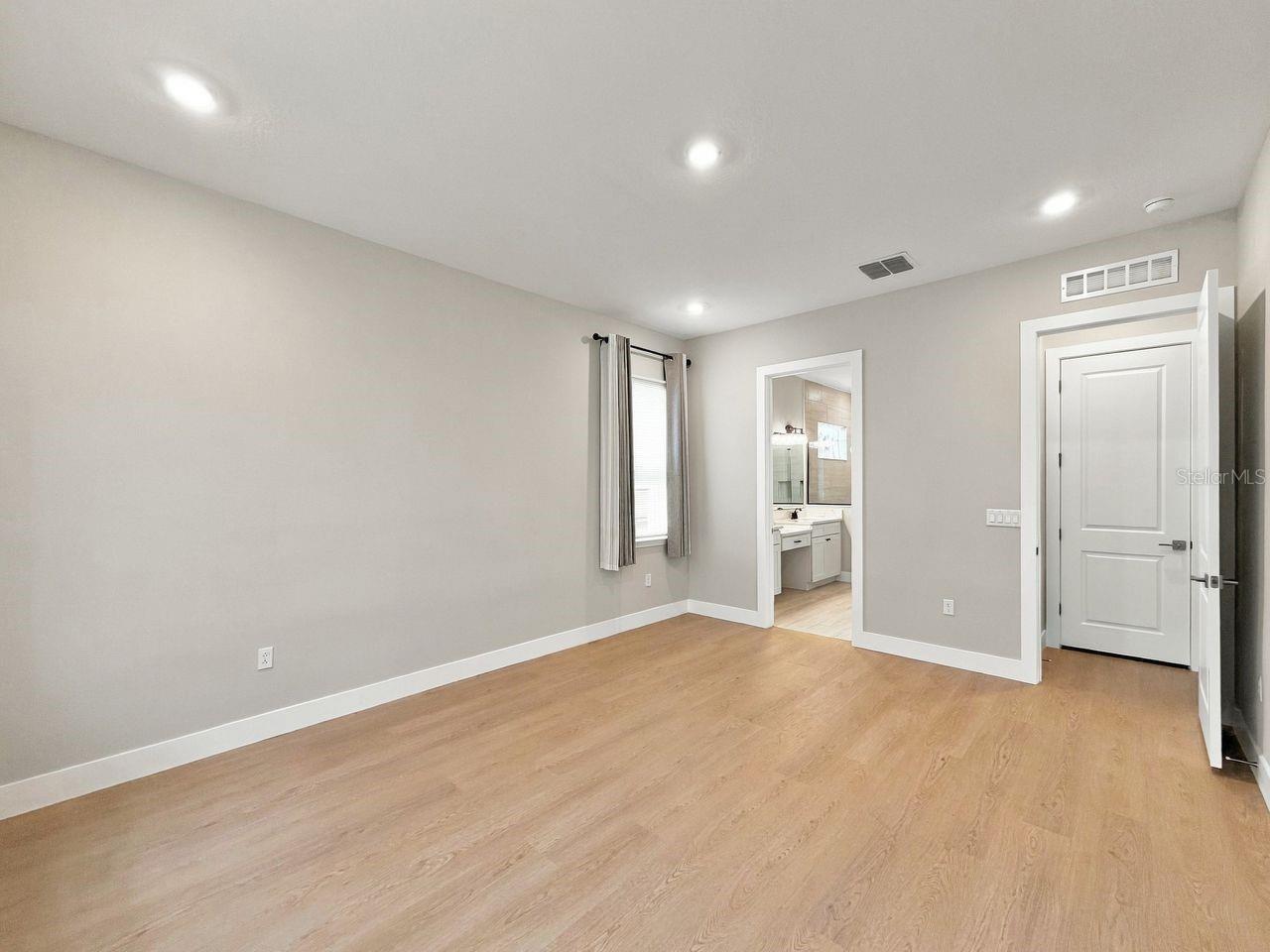 16008 VOLTERRA POINT, Montverde, FL 34756