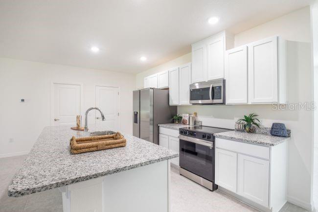 Model home - actual features may vary. Model home - actual features may vary.