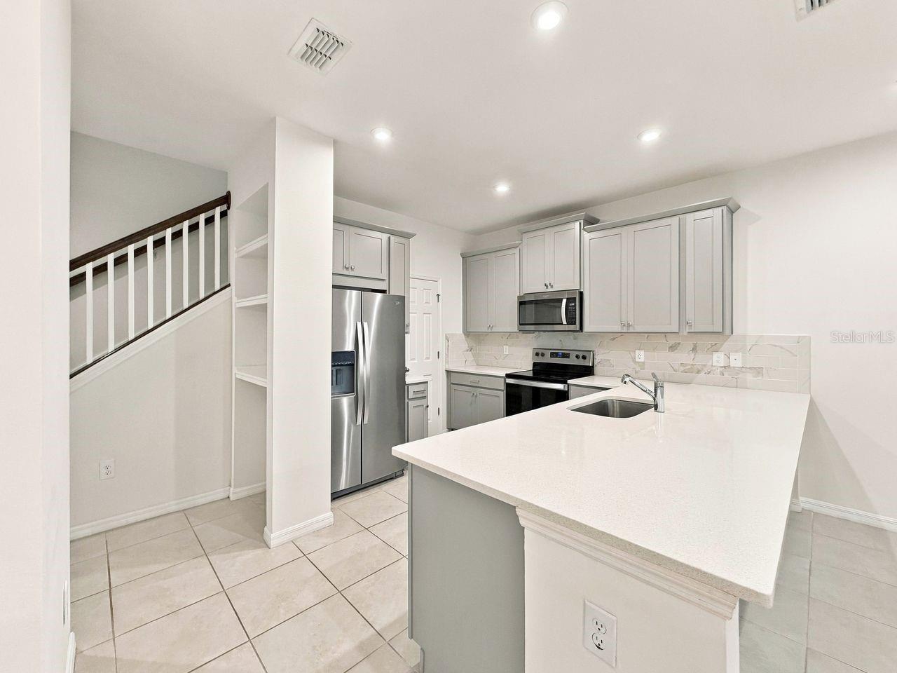 8867 HERENCIA ALLEY, Windermere, FL 34786 8867 HERENCIA ALLEY, Windermere, FL 34786