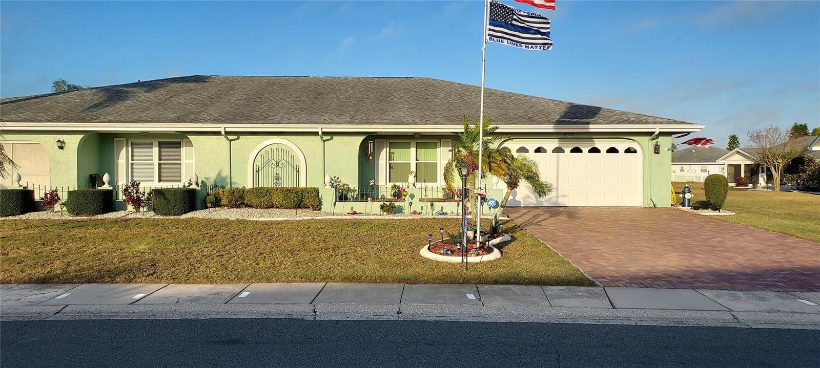 906 BLUEWATER DRIVE, Sun City Center, FL 33573