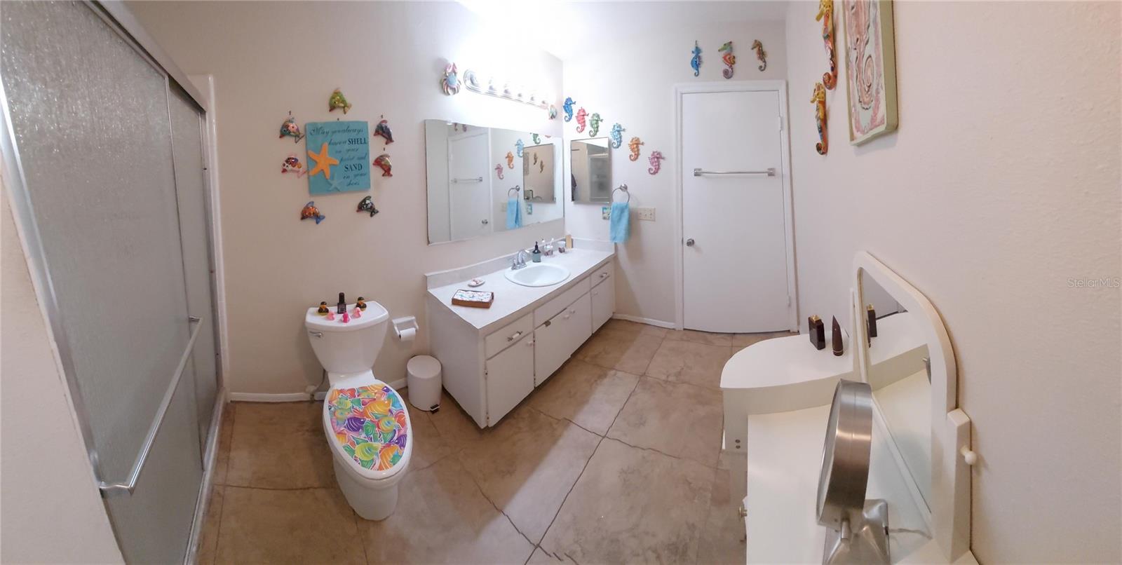 906 BLUEWATER DRIVE, Sun City Center, FL 33573