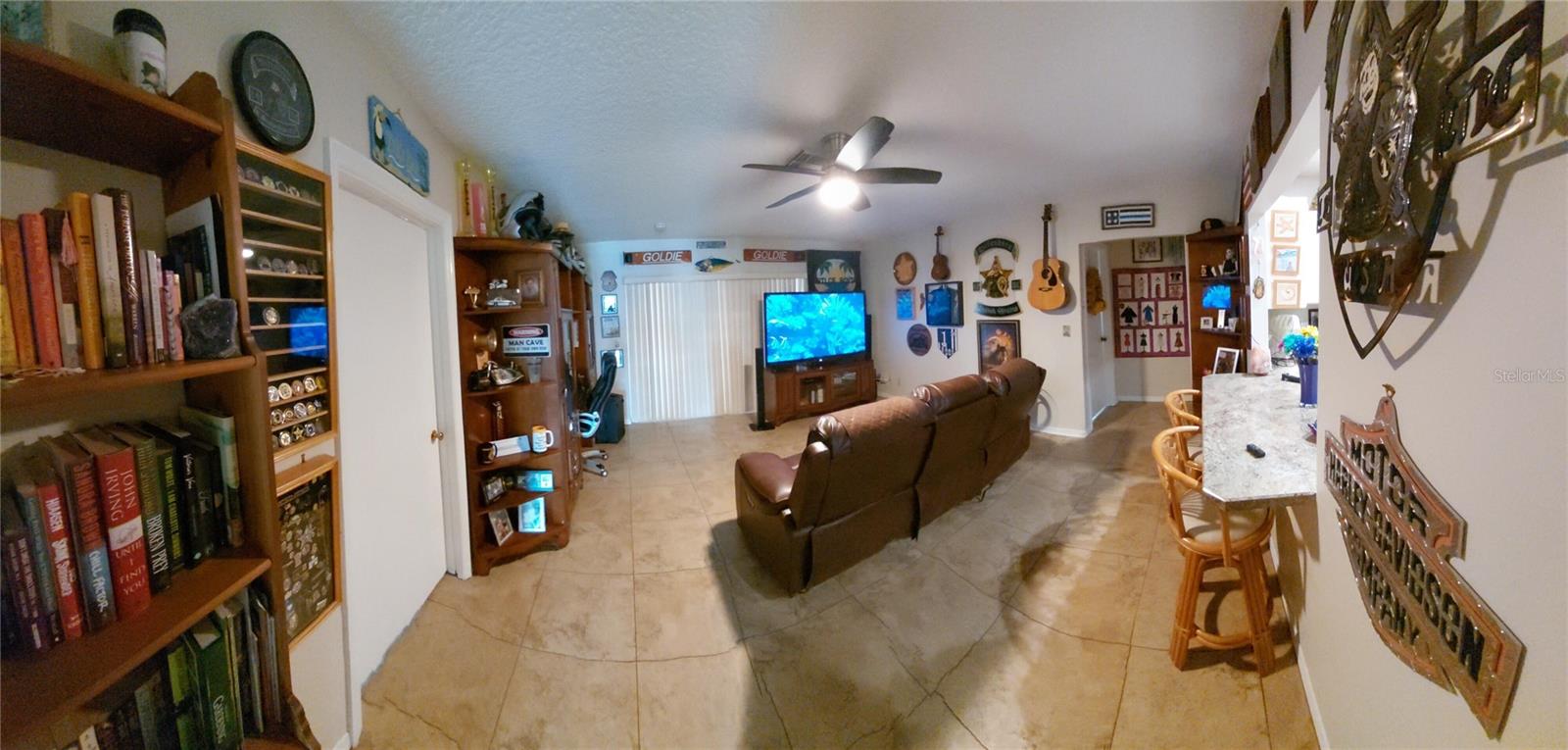 906 BLUEWATER DRIVE, Sun City Center, FL 33573