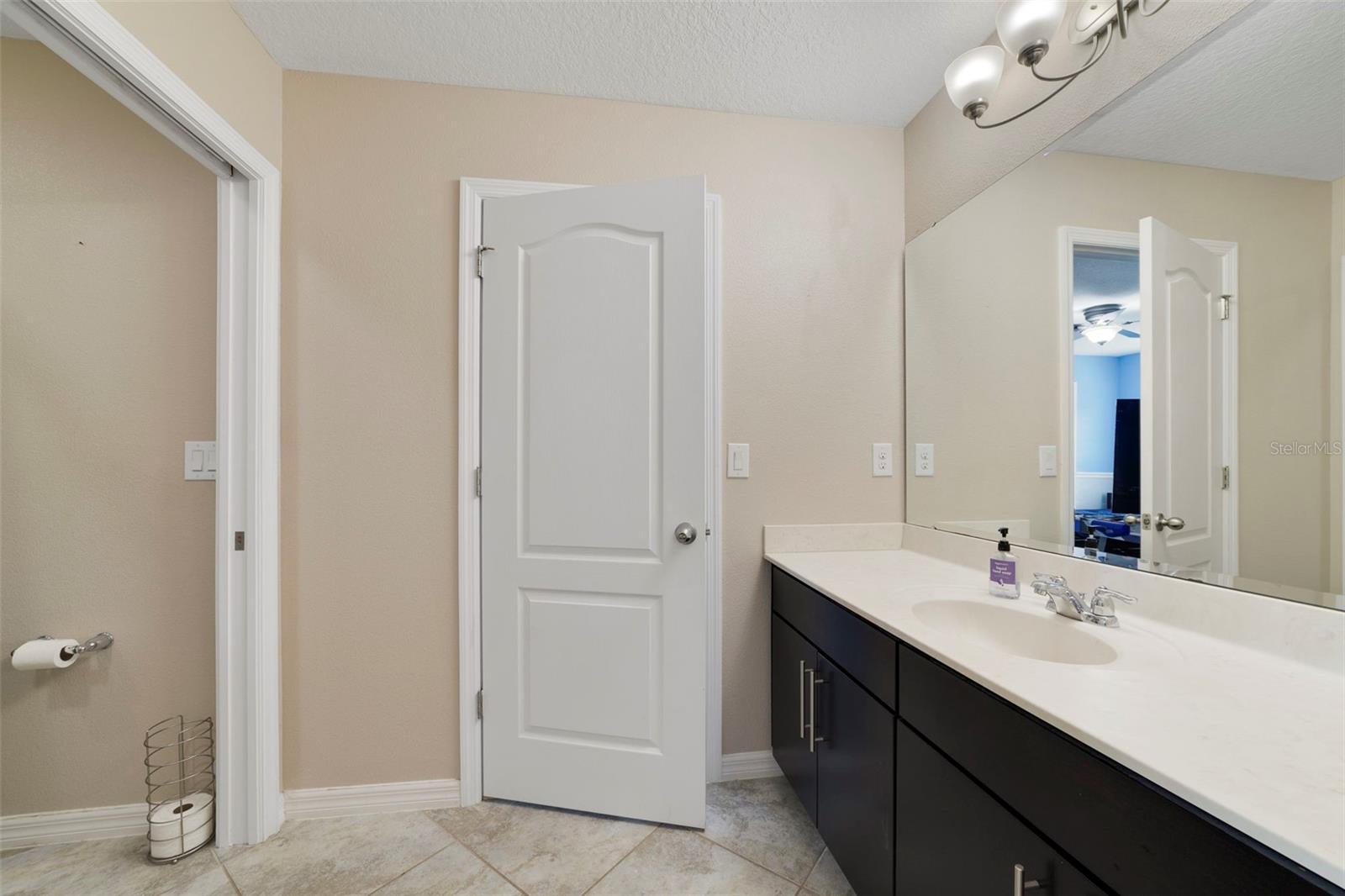 Jack & Jill Bathroom - Image #1
