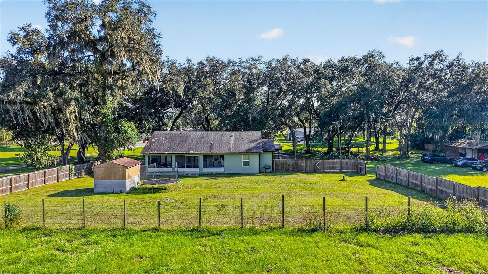 3074 COUNTY ROAD 521, Wildwood, FL 34785