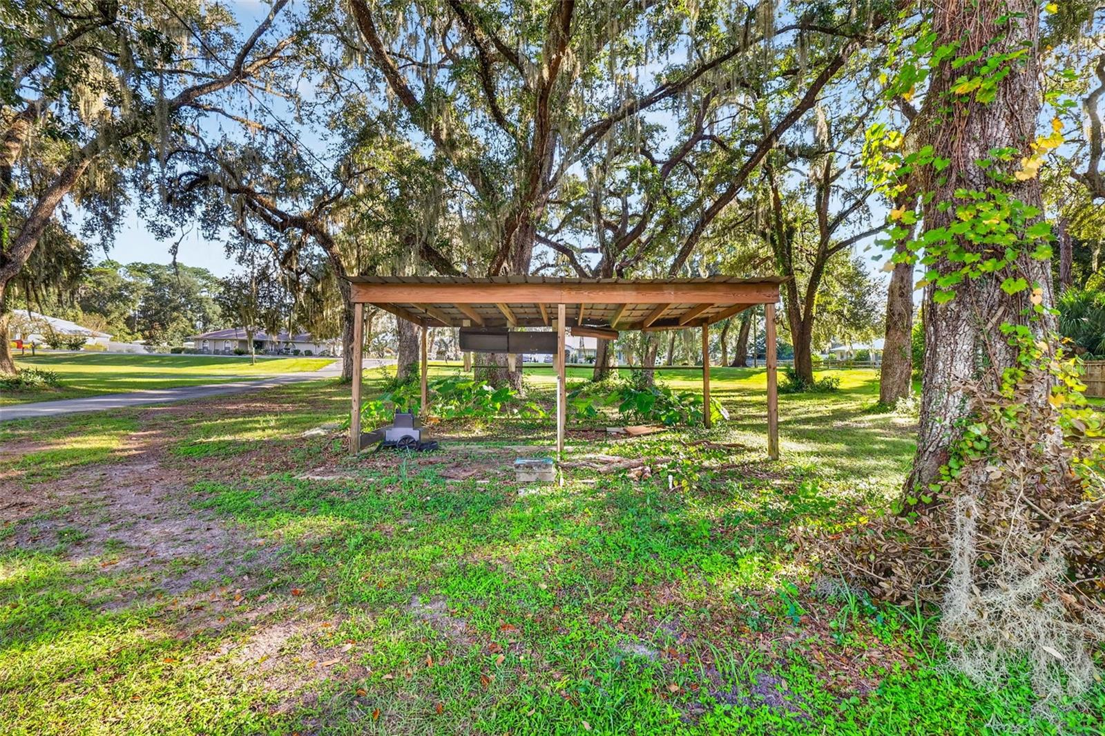 3074 COUNTY ROAD 521, Wildwood, FL 34785