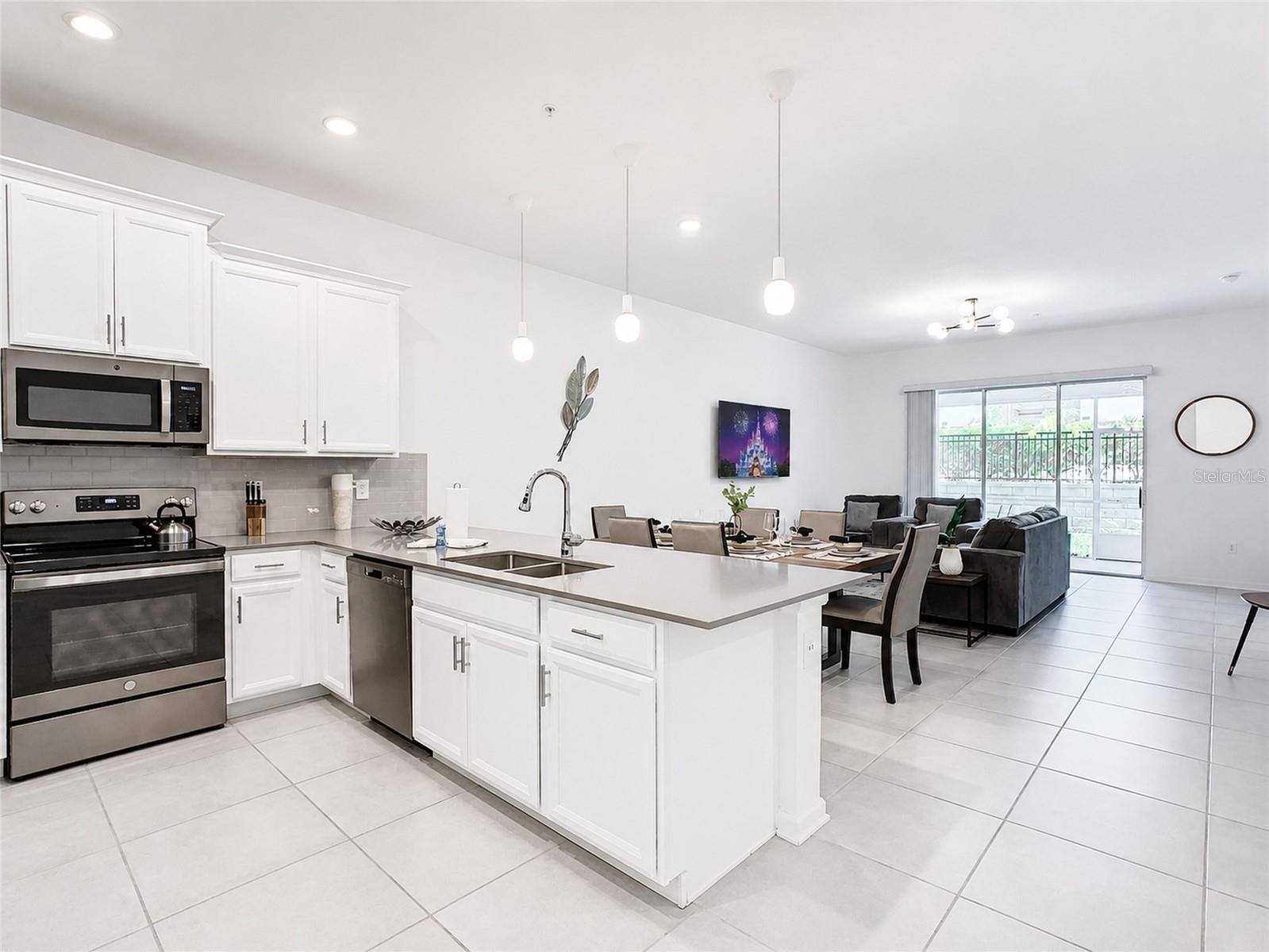 8879 CABOT CLIFFS DRIVE, #102, Davenport, FL 33896 8879 CABOT CLIFFS DRIVE, #102, Davenport, FL 33896