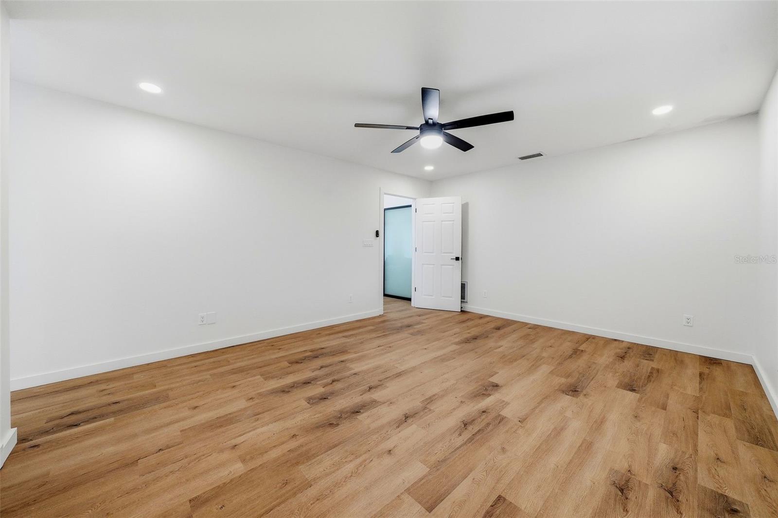 1008 ROYAL BIRKDALE DRIVE, Tarpon Springs, FL 34688
