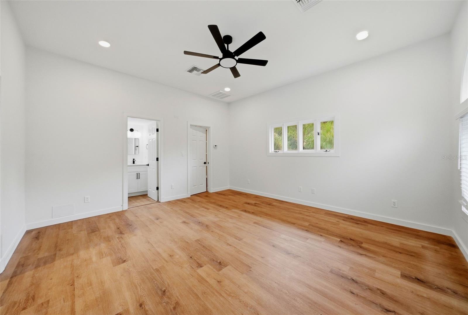 1008 ROYAL BIRKDALE DRIVE, Tarpon Springs, FL 34688