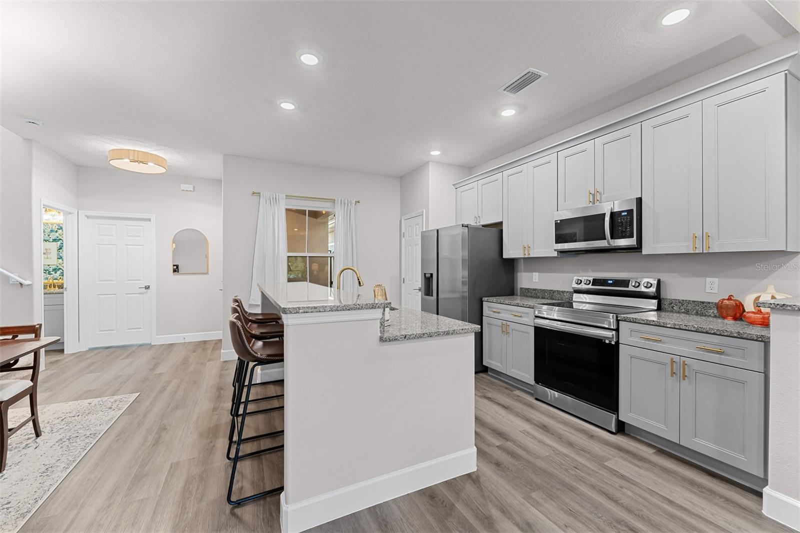 8556 MAGNIFICENT LANE, Groveland, FL 34736