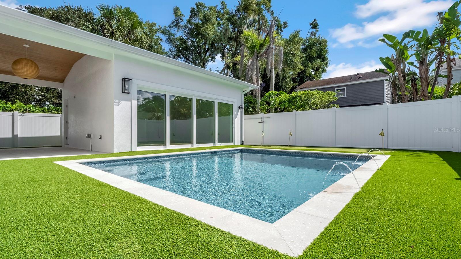 Pool/Cabana