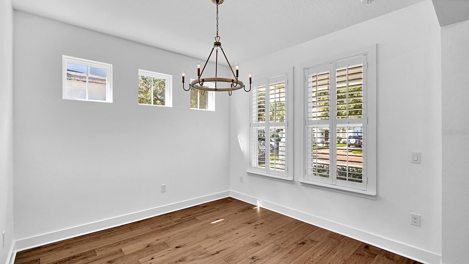 Living Room/Flex Room