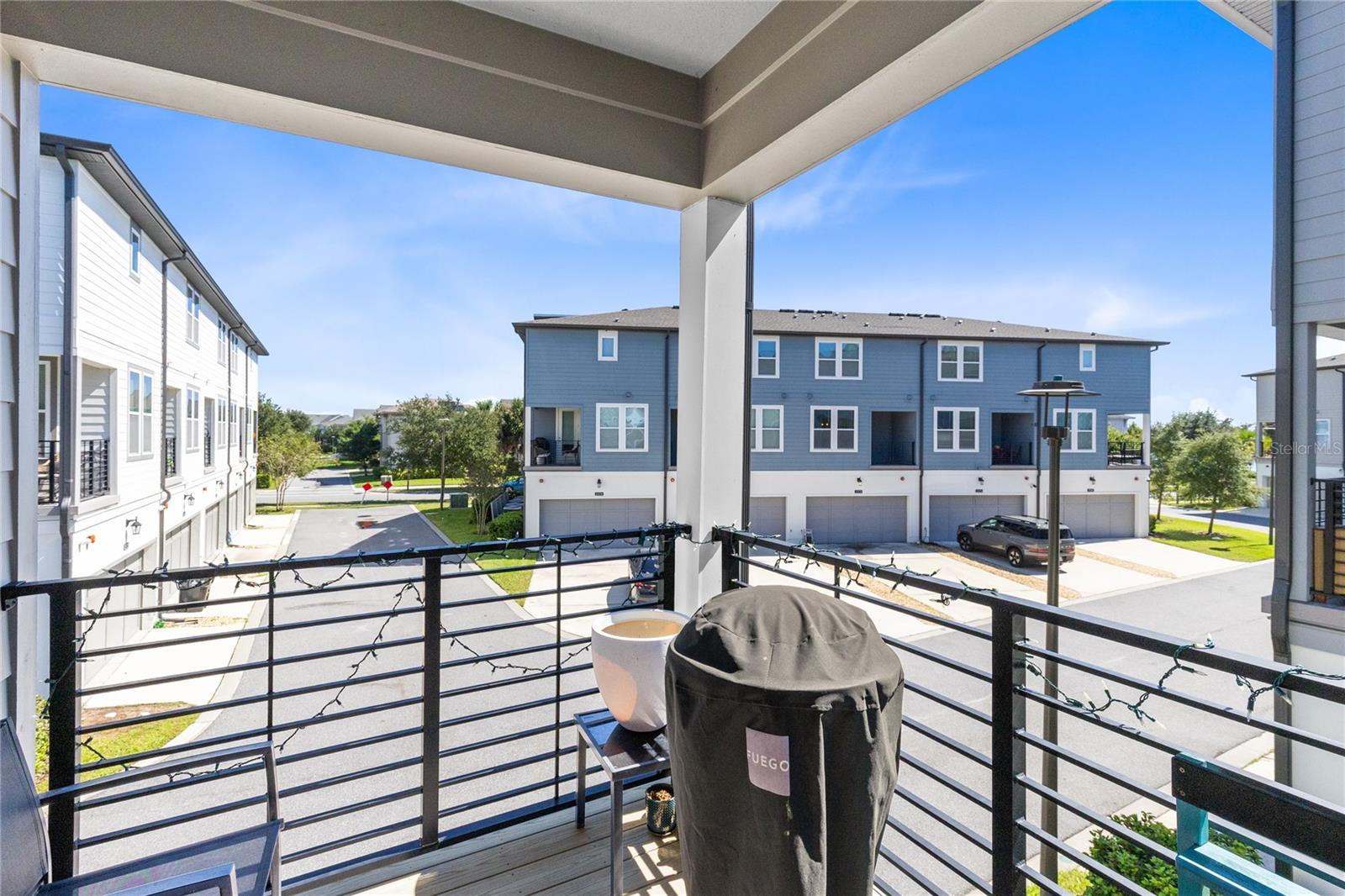 2nd floor, balcony.