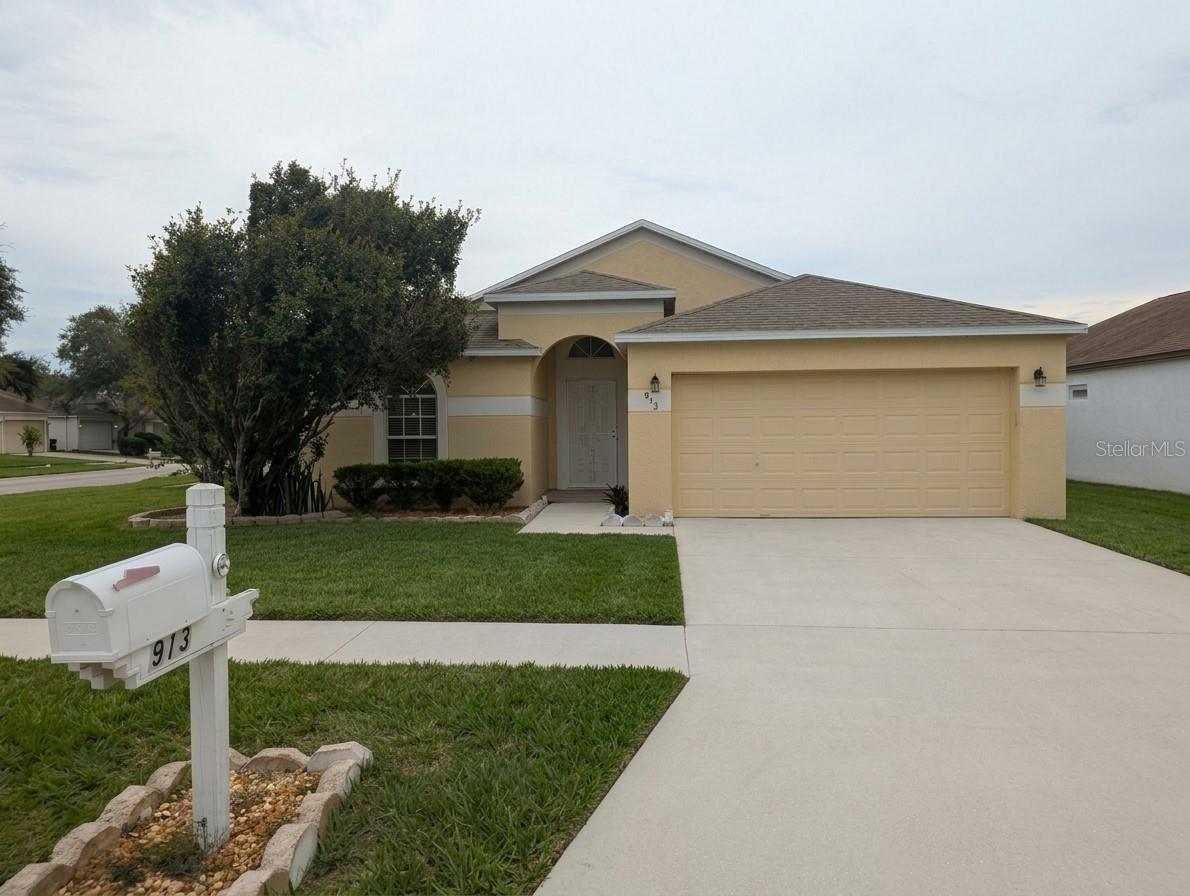 913 STALLION WAY, Valrico, FL 33594 913 STALLION WAY, Valrico, FL 33594