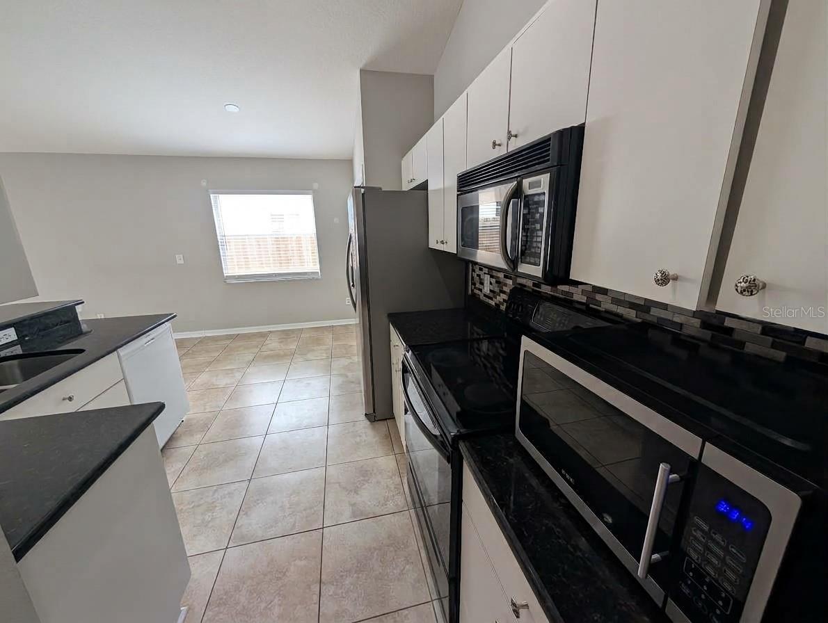 913 STALLION WAY, Valrico, FL 33594