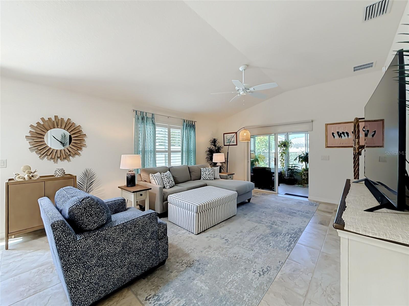 2001 ALTAMONTE WAY, The Villages, FL 32162