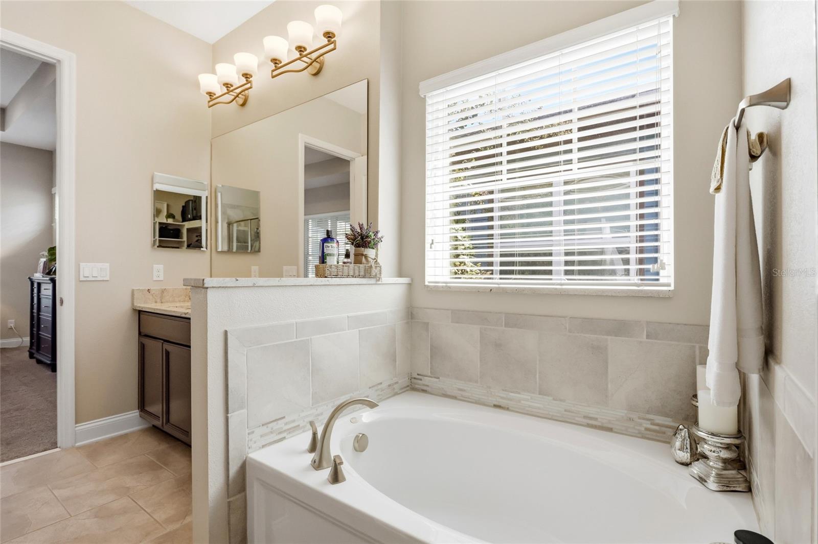 8363 LAUREATE BOULEVARD, Orlando, FL 32827