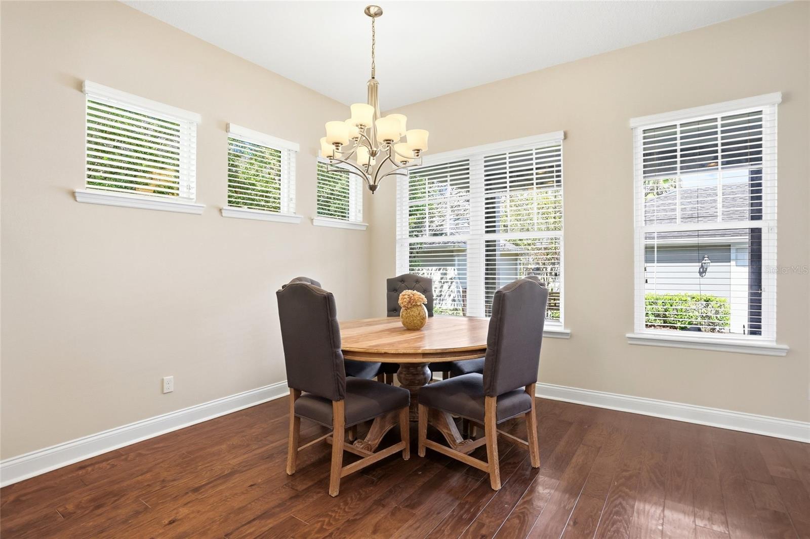 8363 LAUREATE BOULEVARD, Orlando, FL 32827