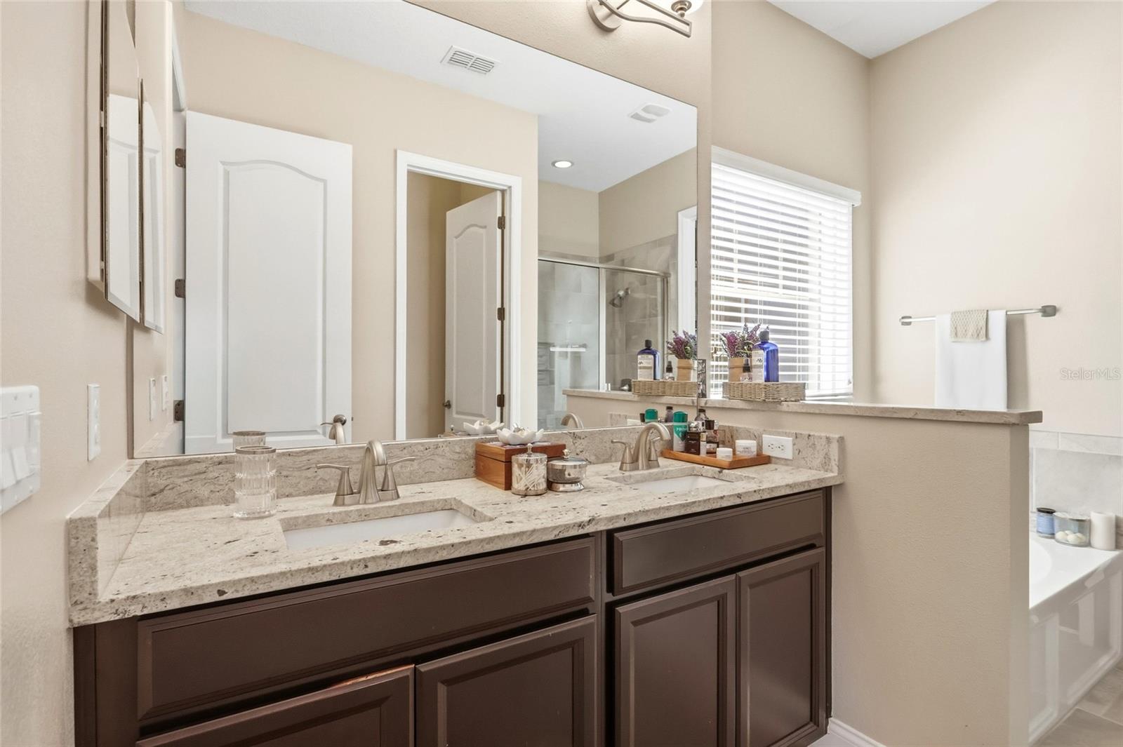 8363 LAUREATE BOULEVARD, Orlando, FL 32827