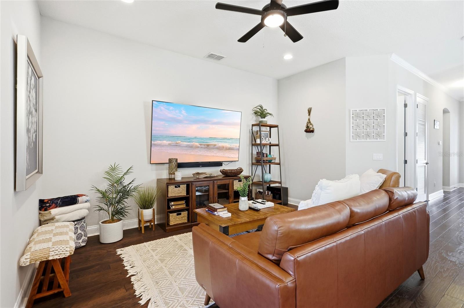 8363 LAUREATE BOULEVARD, Orlando, FL 32827