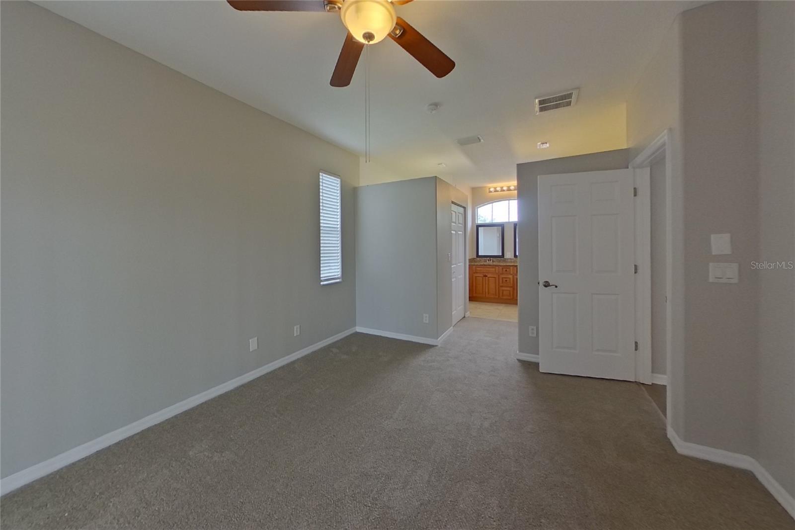 Tarpon Springs, FL 34689