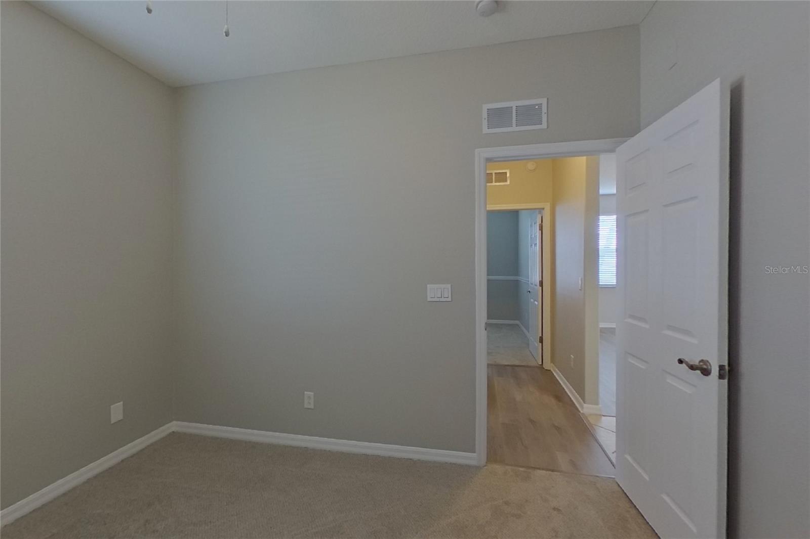 Tarpon Springs, FL 34689