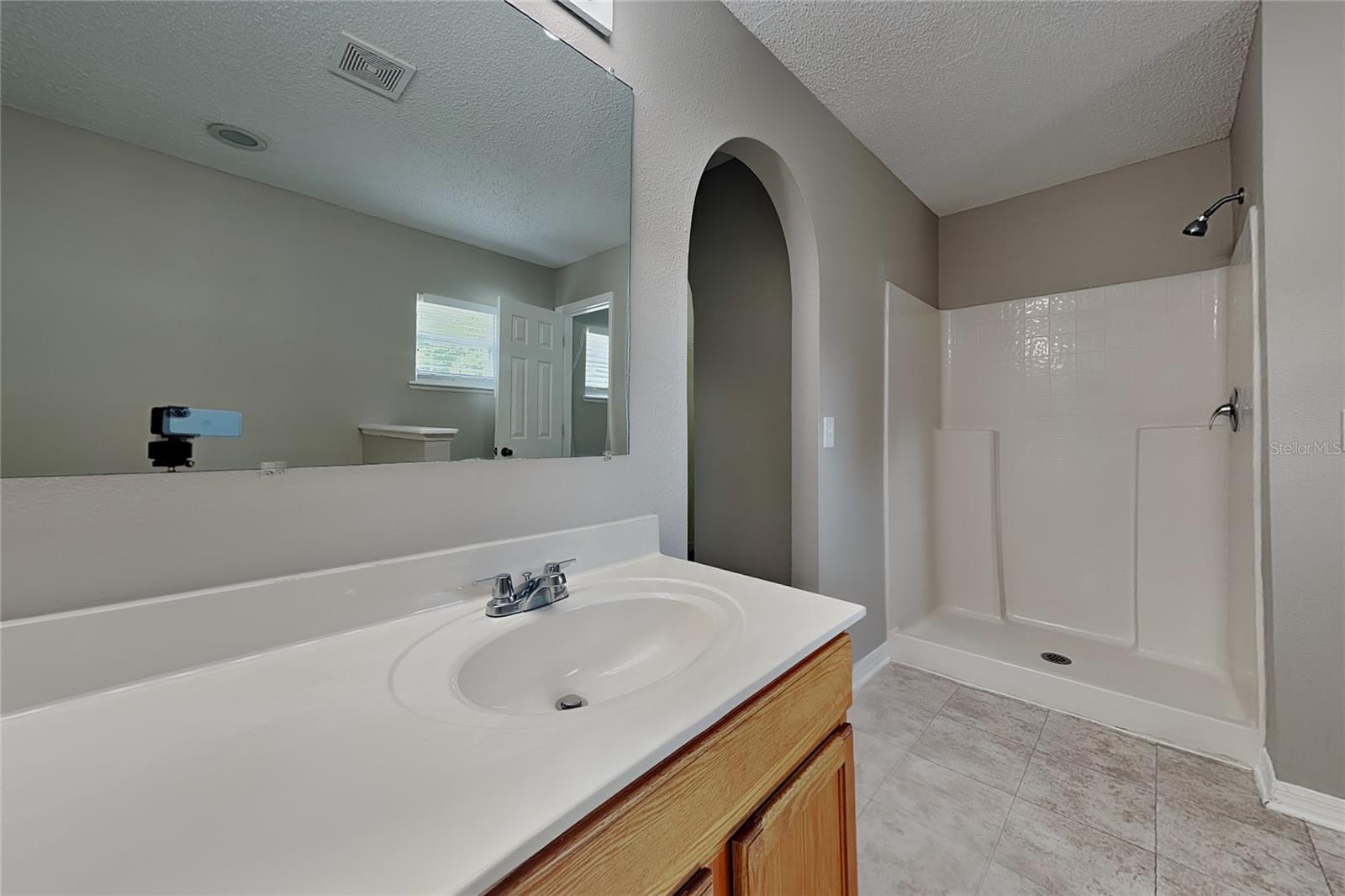 Spring Hill, FL 34606 Spring Hill, FL 34606