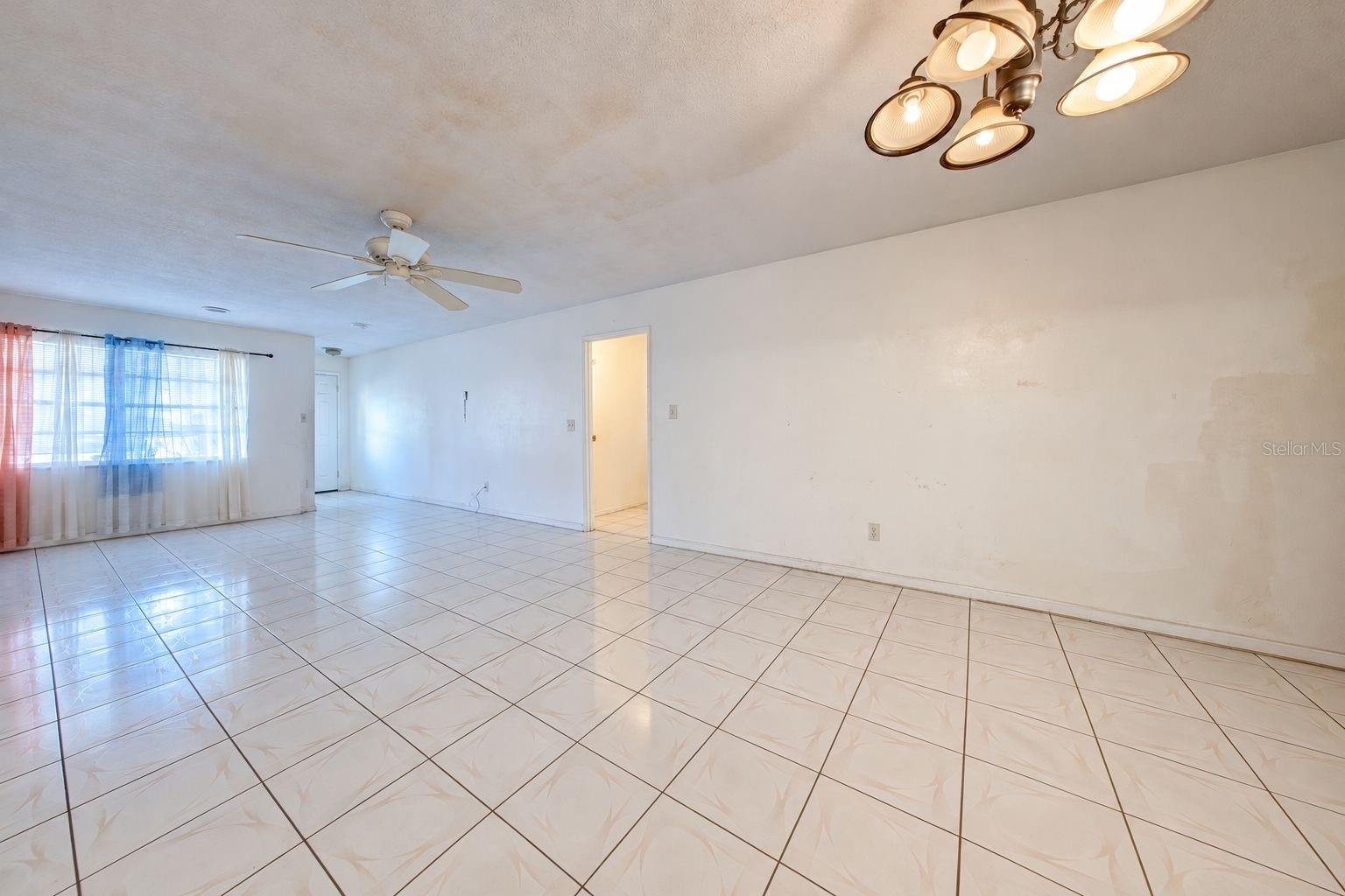 4314 DERBYSHIRE LANE, Orlando, FL 32812
