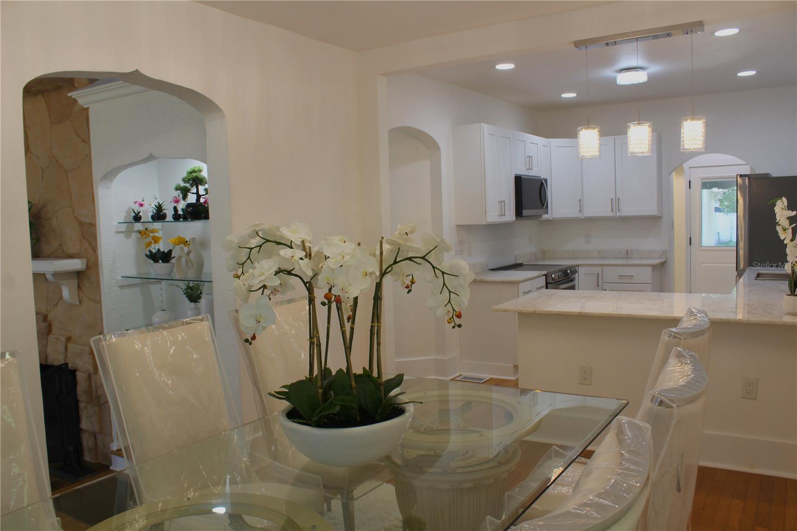 908 S SUMMERLIN AVENUE, Orlando, FL 32806