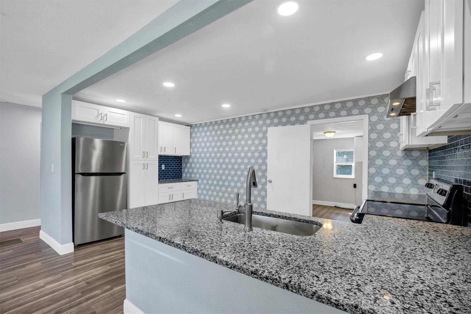 2014 W HICKORY STREET, Lakeland, FL 33815