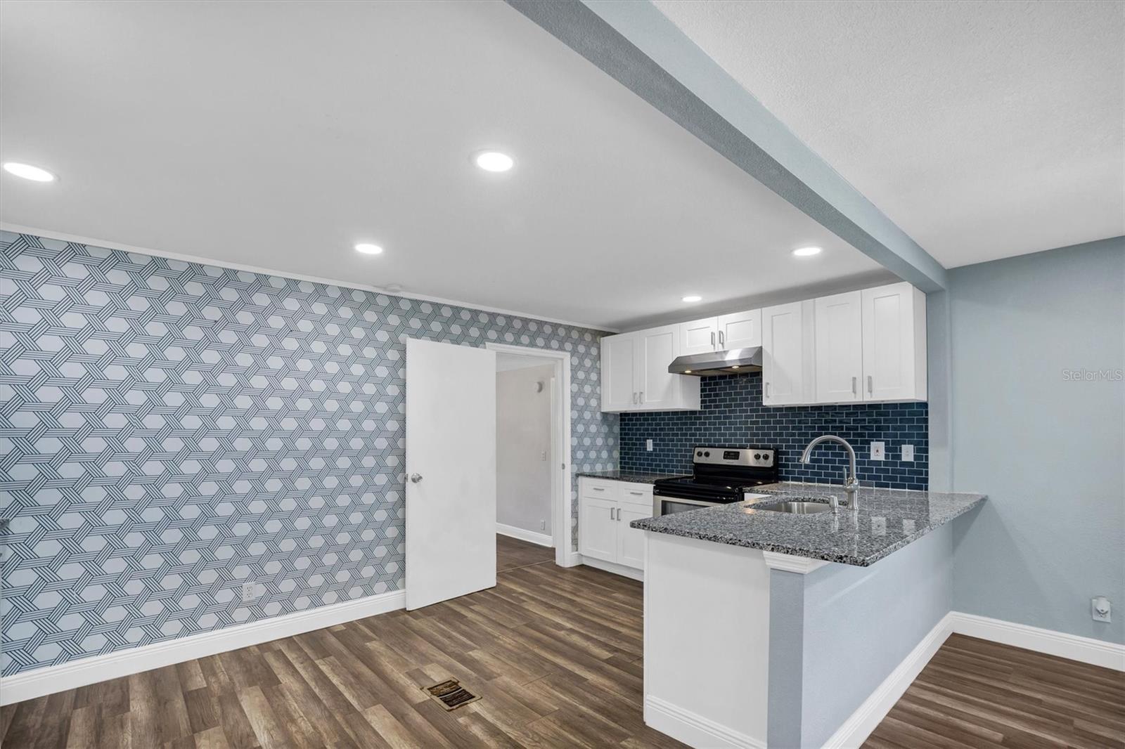 2014 W HICKORY STREET, Lakeland, FL 33815