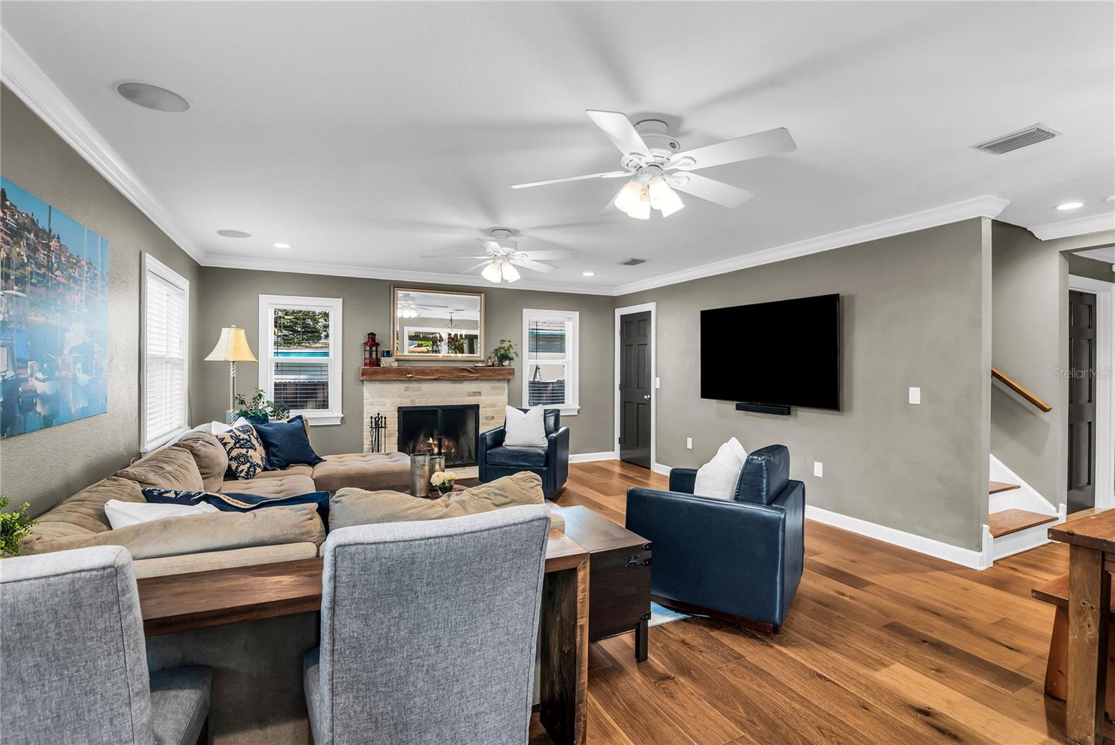 REAR FAMILY ROOM!